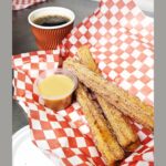 Churros with dulce de leche